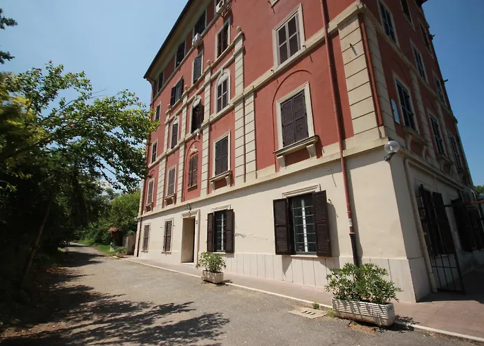 San Peter Vatican Quiet And Lovely *